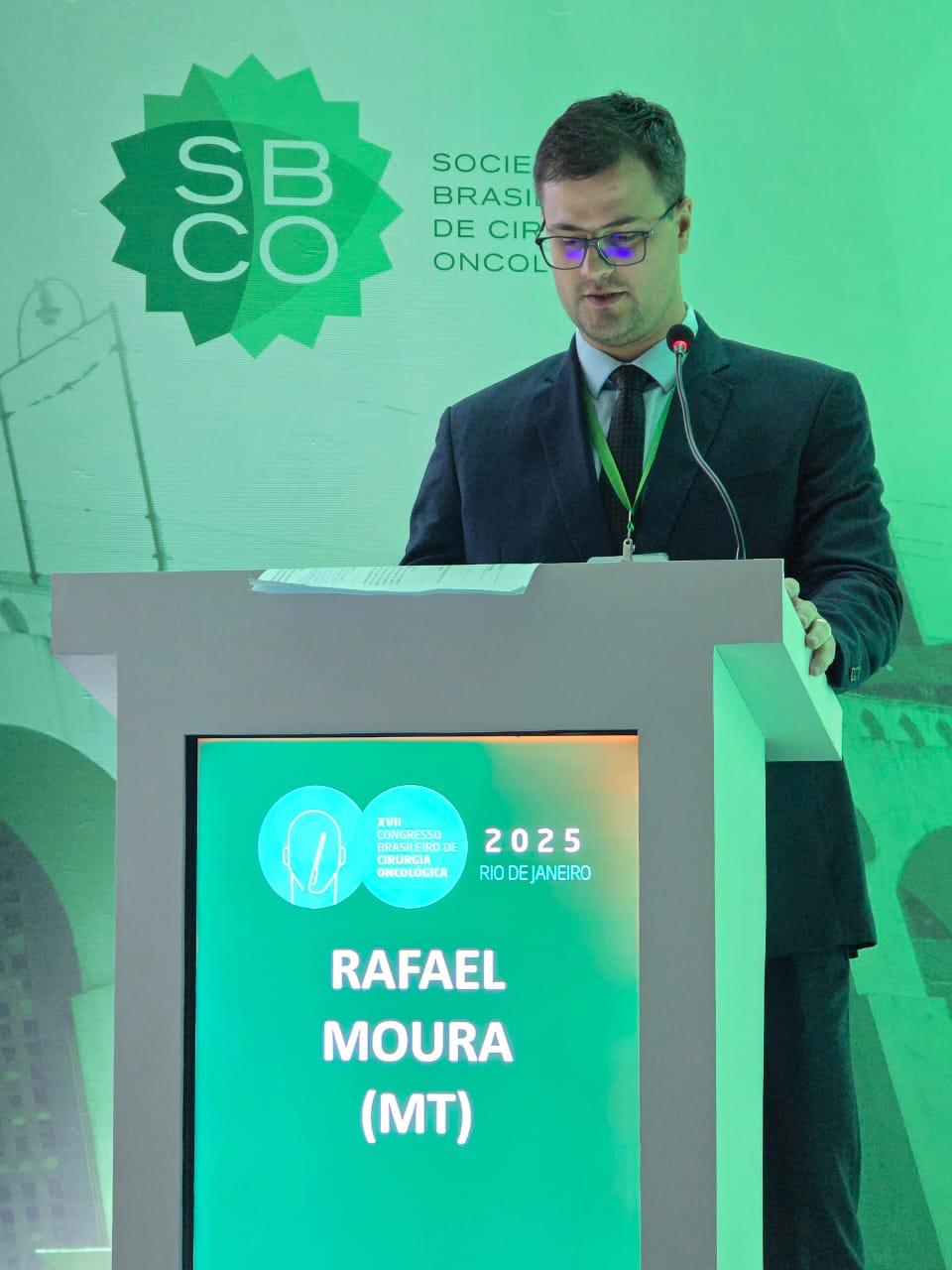 Dr. Rafael Moura em evento da SBCO